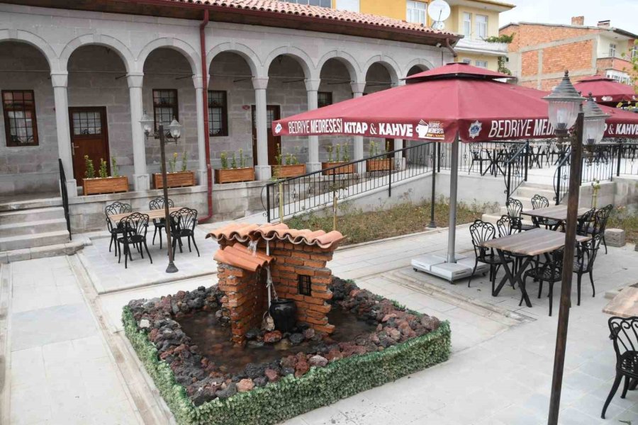 Selçuklu Ve Osmanlı Döneminin Medresesi Eğitime Açıldı