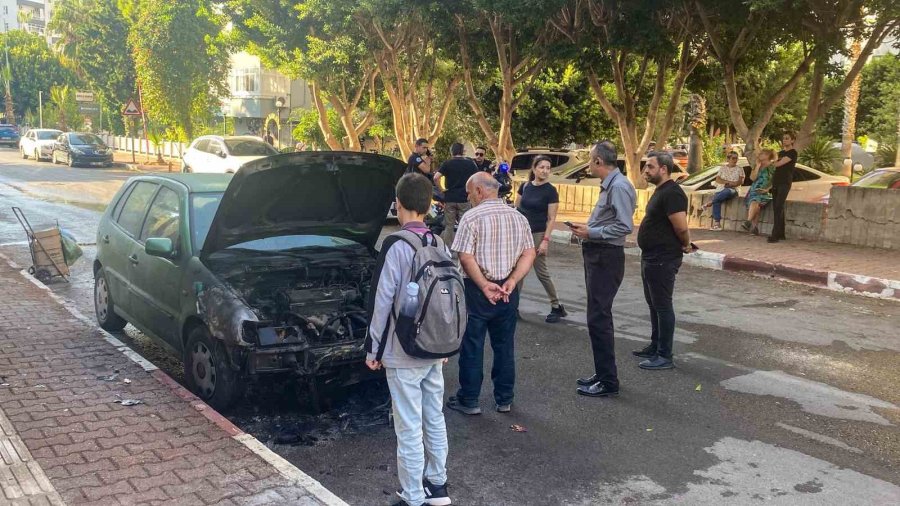 Adliye Çalışanı İş Çıkışı Otomobilini Yanmış Halde Buldu