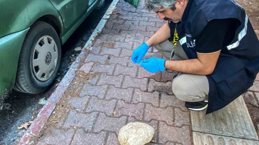 Adliye Çalışanı İş Çıkışı Otomobilini Yanmış Halde Buldu