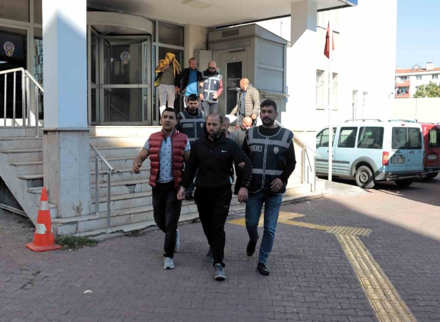 Aranan Şahıslara 24 Polis İle Operasyon: 9 Gözaltı