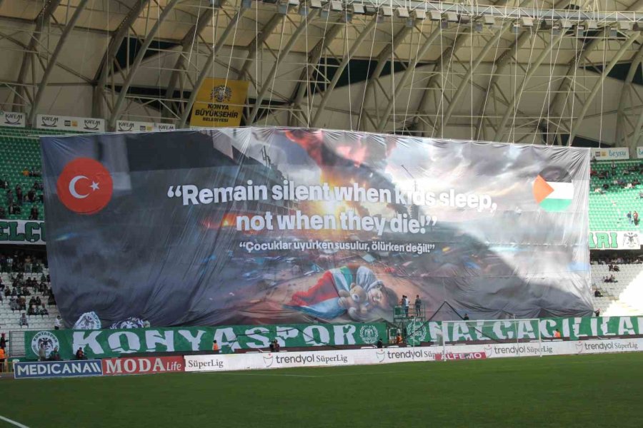 Konyaspor - Pendikspor Maçında İsrail Protesto Edildi