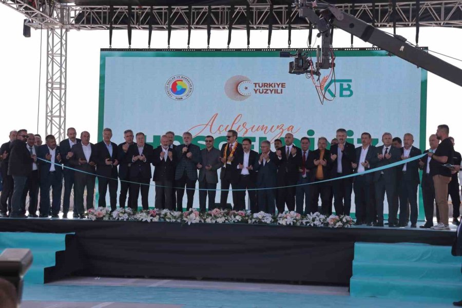 İç Anadolu’nun En Büyük Canlı Hayvan Borsası Ve Pazar Yeri Açıldı