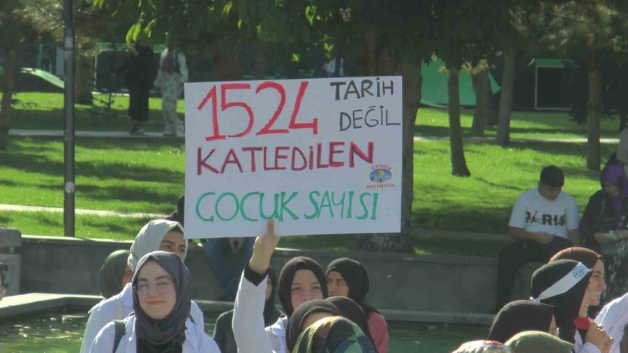Beyaz Önlüklüler Gazze İçin Ayakta