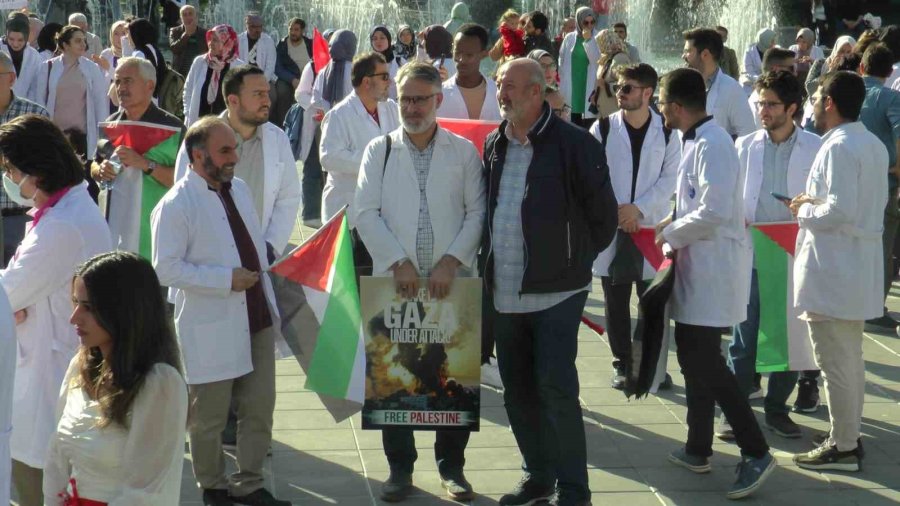 Beyaz Önlüklüler Gazze İçin Ayakta