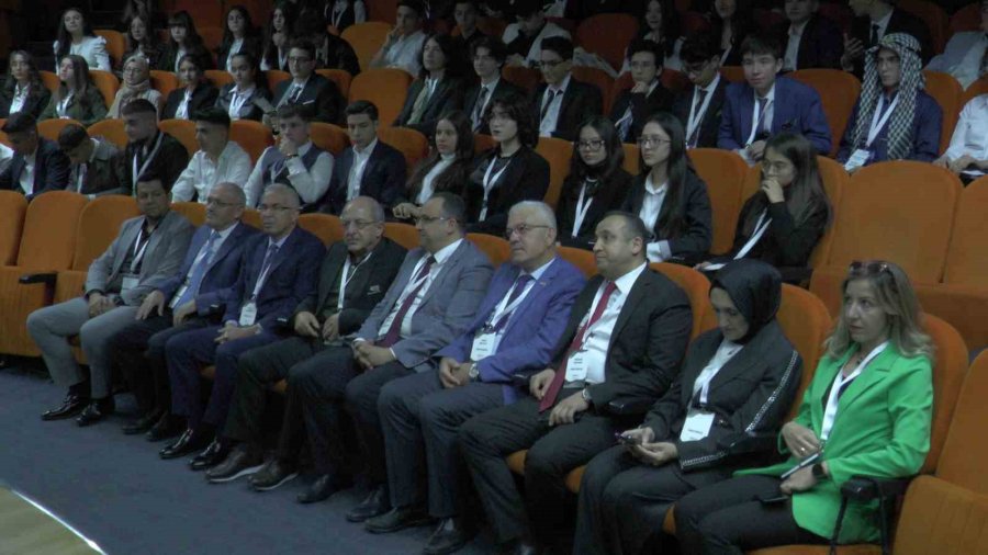 Tekden Fen Ve Anadolu Lisesi’nde ‘munex’23’ Konferansı