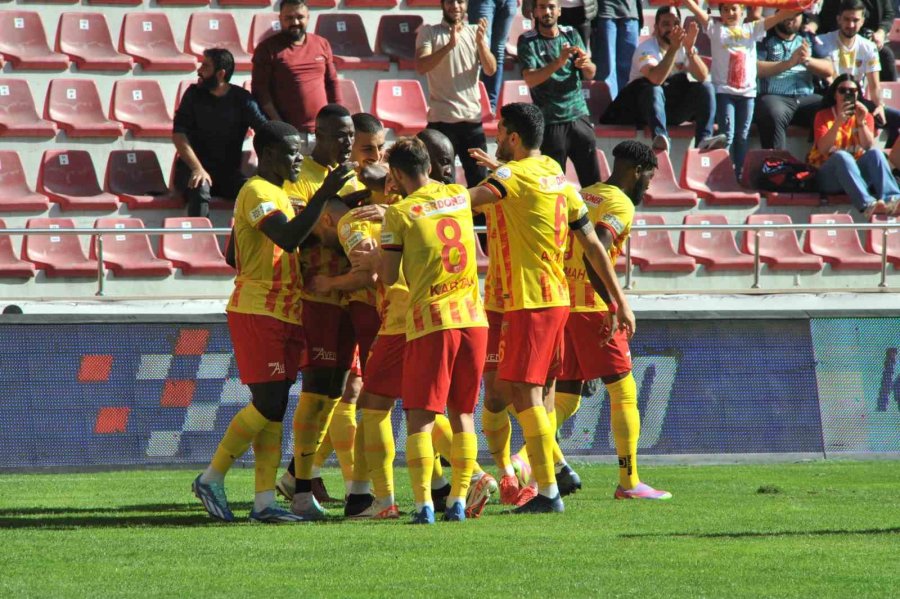 Trendyol Süper Lig: Kayserispor: 1 - Çaykur Rizespor: 0 (ilk Yarı)