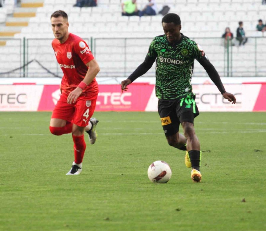 Trendyol Süper Lig: Konyaspor: 0 - Pendikspor: 0 (ilk Yarı)