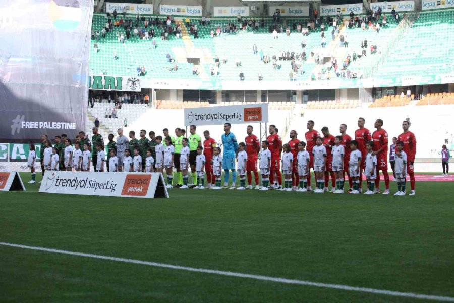 Trendyol Süper Lig: Konyaspor: 0 - Pendikspor: 0 (ilk Yarı)