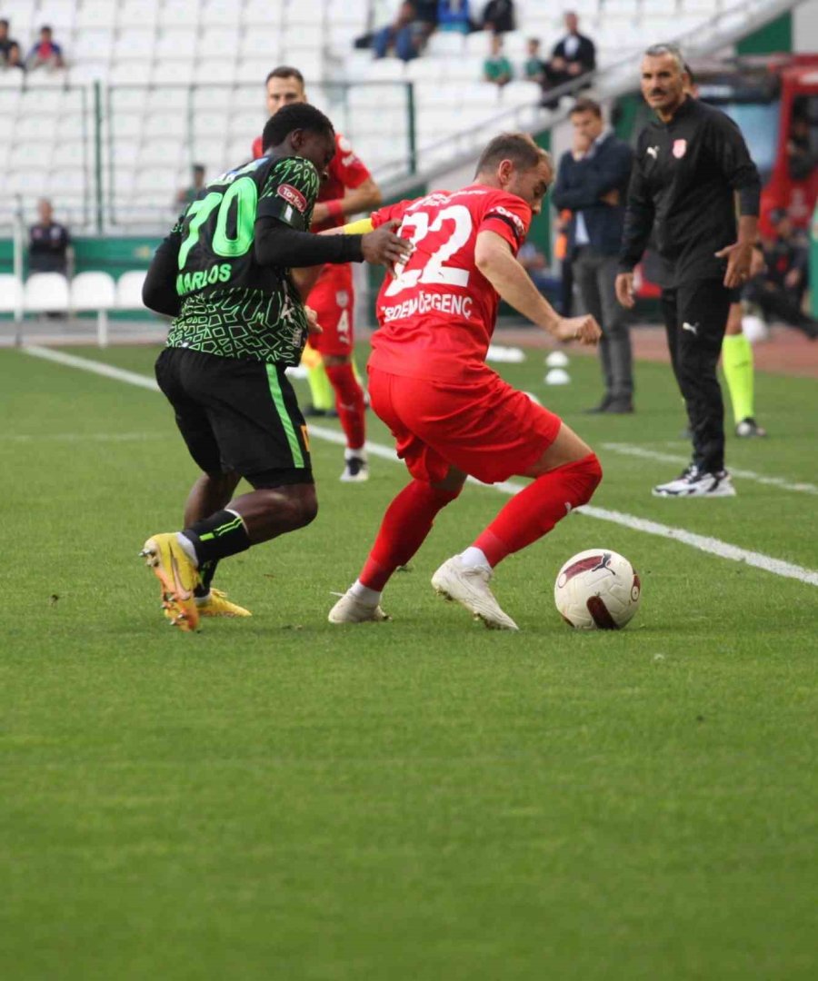 Trendyol Süper Lig: Konyaspor: 0 - Pendikspor: 0 (ilk Yarı)