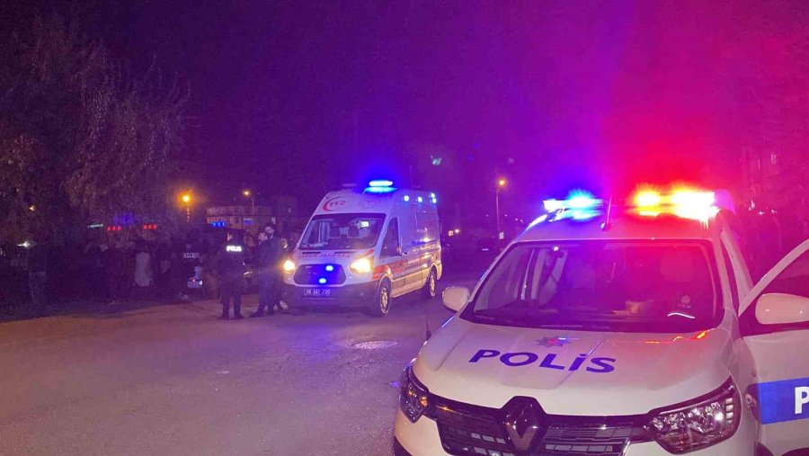 Akrabaların Silahlı Sopalı Yevmiye Kavgası Kamerada: 9 Yaralı