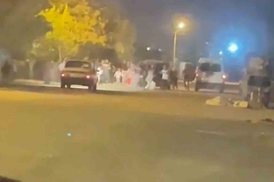 Akrabaların Silahlı Sopalı Yevmiye Kavgası Kamerada: 9 Yaralı