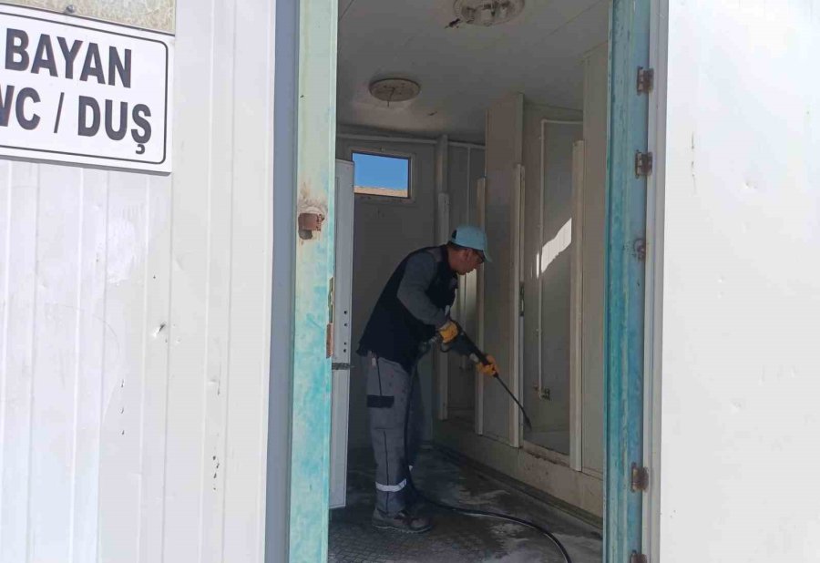 Karapınar Acıgöl Çevresi Çöplerden Temizlendi