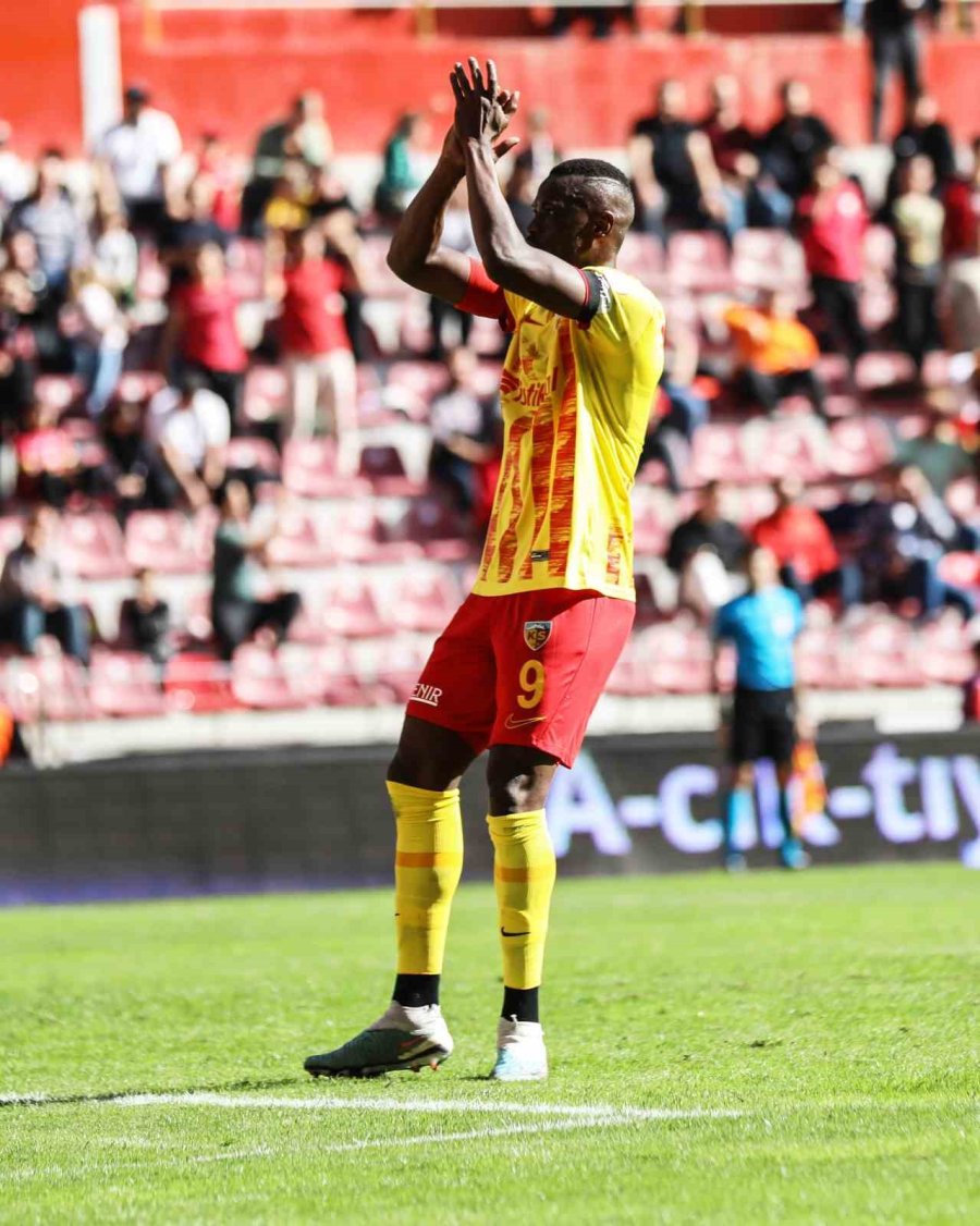 Mame Baba Thiam Hat-trick Yaptı