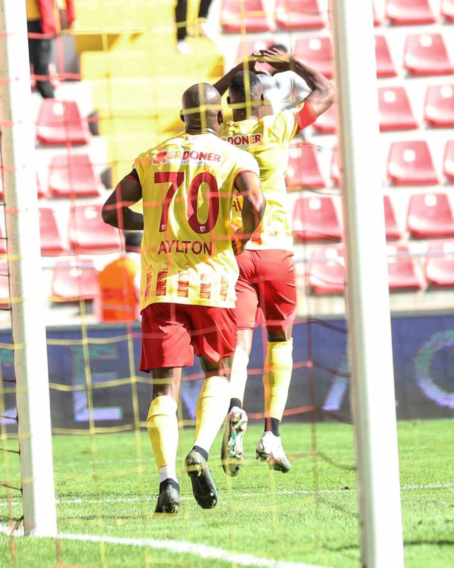 Mame Baba Thiam Hat-trick Yaptı