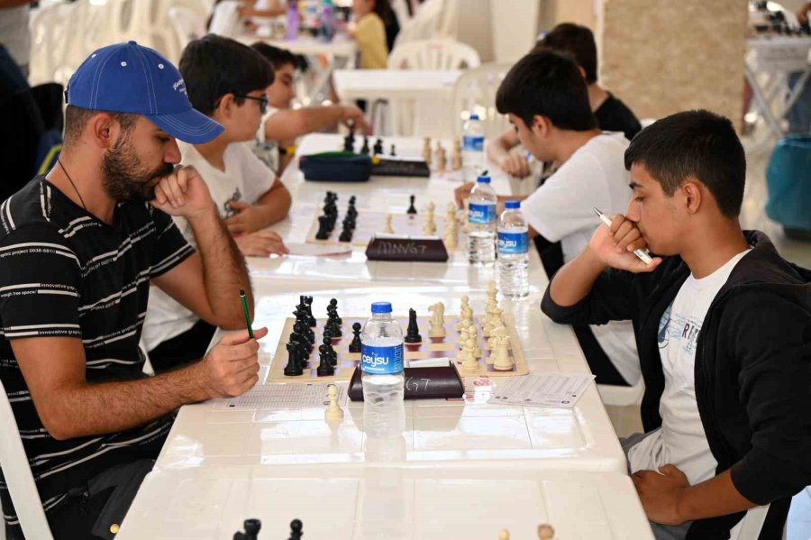 Manavgat Belediyesi’nden Cumhuriyetin 100. Yılına Özel Satranç Turnuvası