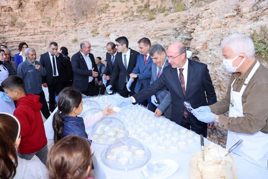 Selçuklu Belediyesi Kırsal Kalkınmaya Destek Olmaya Devam Ediyor