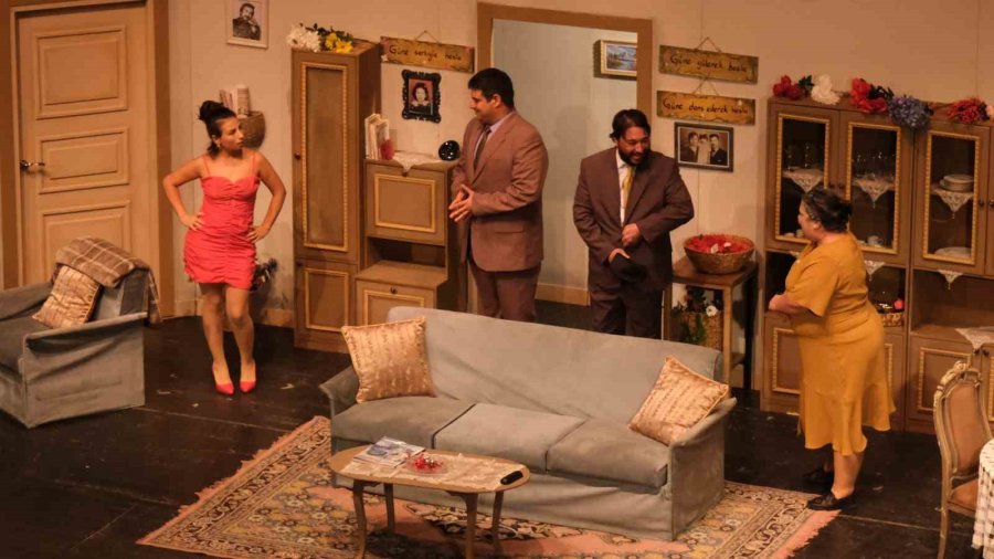 ’lütfen Kızımla Evlenir Misiniz?’ Oyunu Tam Not Aldı