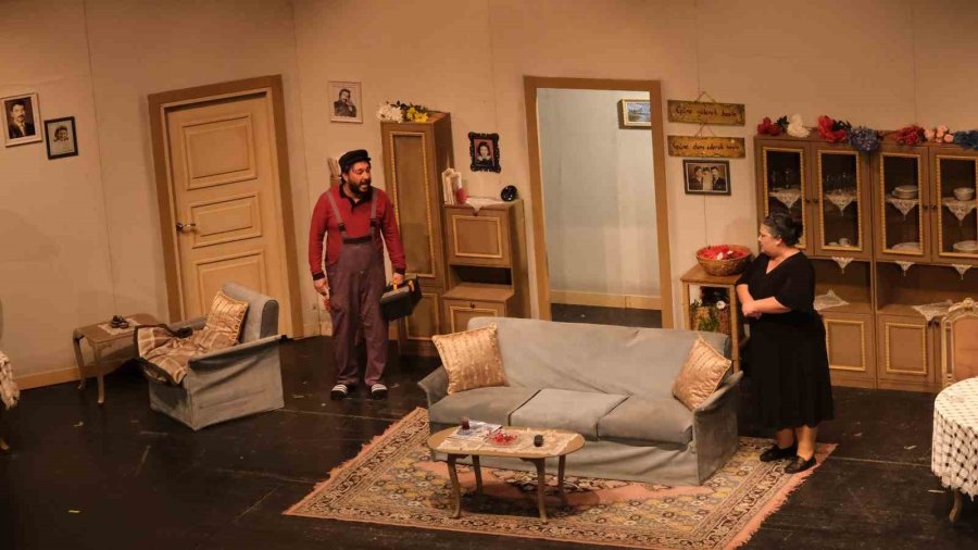 ’lütfen Kızımla Evlenir Misiniz?’ Oyunu Tam Not Aldı