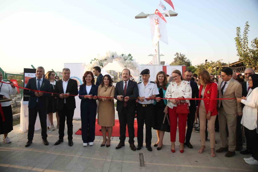 ’kilikya’dan Cumhuriyet’e Kıyafet Sunumu Göz Kamaştırdı