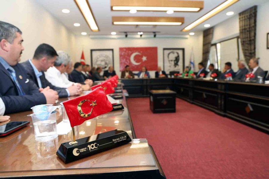 Talas’ta ’cumhuriyet’ Temalı Muhtarlar Toplantısı