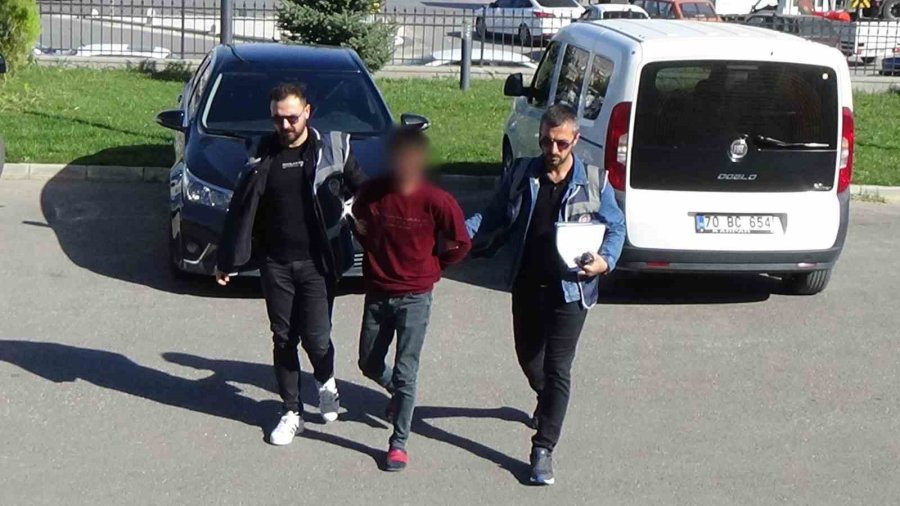 Üvey Babasını Bıçaklayarak Öldüren Zanlı Tutuklandı