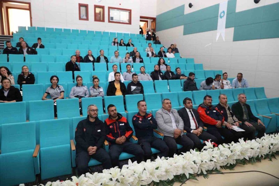 Niğde’de Üniversite Güvenlik Personeline Afad Tarafından Eğitim Verildi