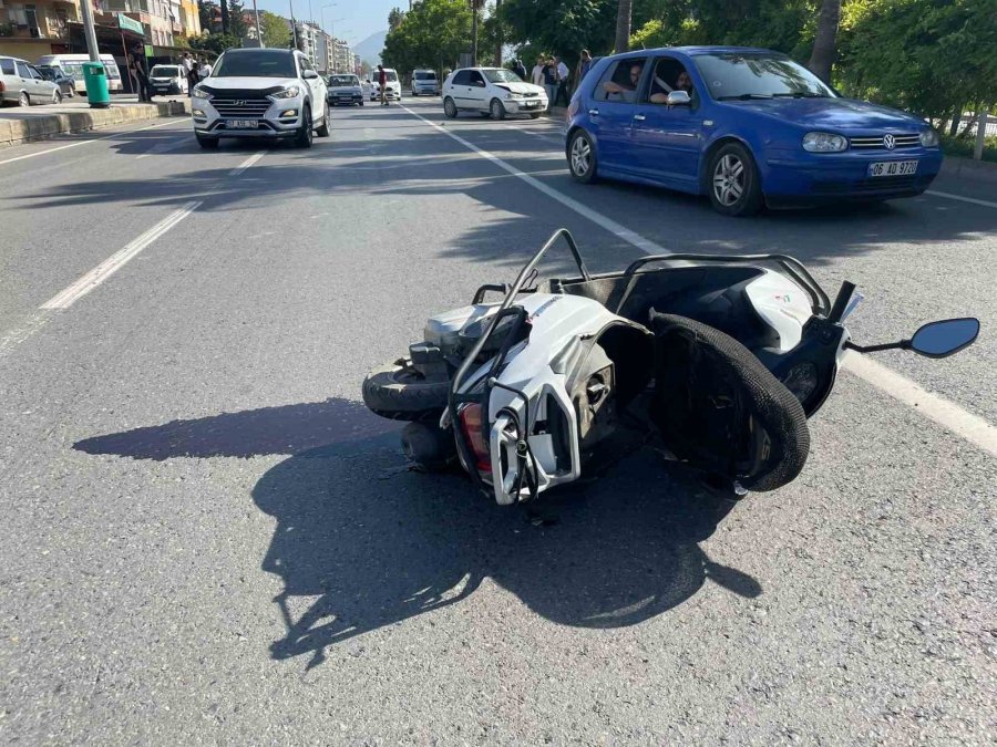 Yaya Geçidini Kullanan Motosiklet Sürücüsü Ağır Yaralandı