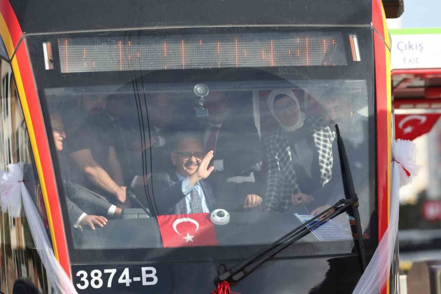 Talas Mevlana-cumhuriyet Meydanı Tramvay Hattı, Bakan Özhaseki’nin Sürüşü İle Hizmete Başladı