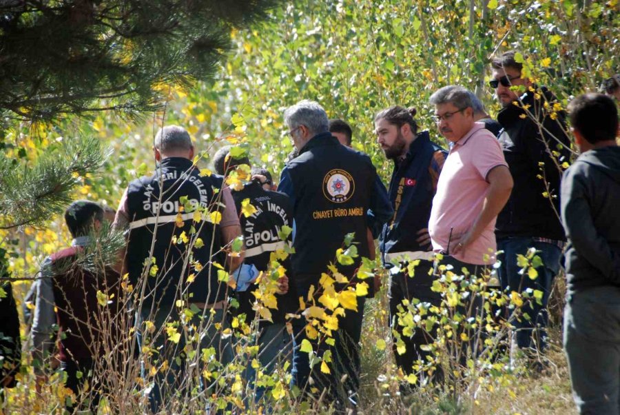 Öldürdüğü Karısının Cesedini Attığı Yeri Gösterdi