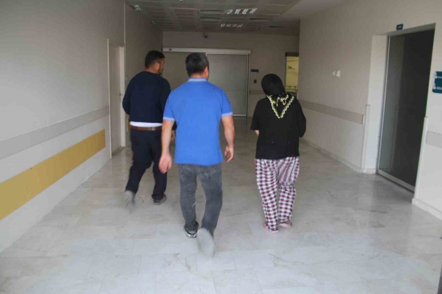 Üzerine Çaydanlık Devrilen 9 Aylık Bebek Yaralandı