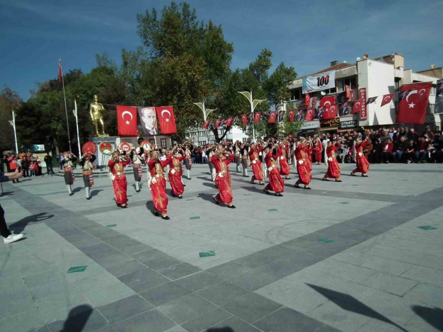 Akşehir’de Cumhuriyet’in 100. Yılı Çeşitli Etkinliklerle Kutlandı