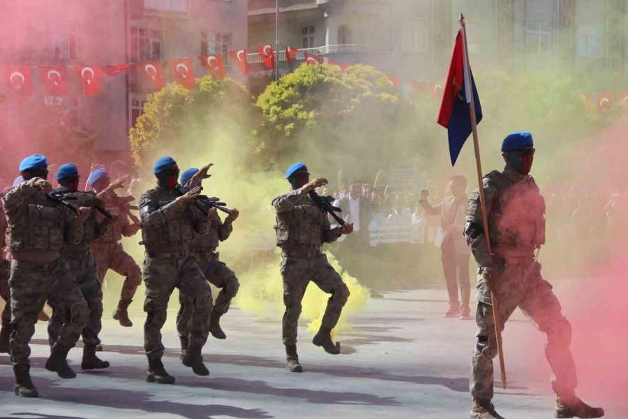 Cumhuriyet’in Kuruluşunun 100’üncü Yılı Karaman’da Kutlandı