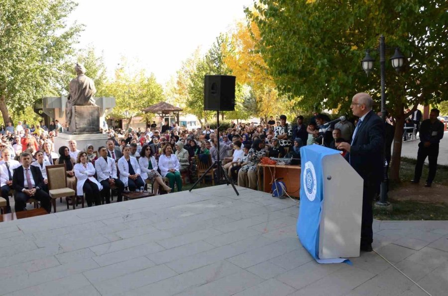 Neü’de Beyaz Önlük Giyme Töreni Düzenlendi