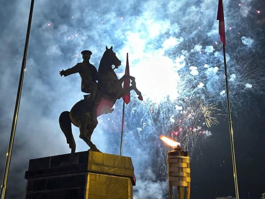 Niğde’de 29 Ekim Cumhuriyet Bayramı’nda Fener Alayı Düzenlendi