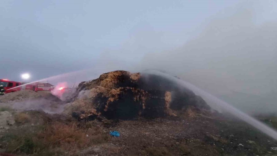 Kopan Elektrik Teli 20 Bin Saman Balyasını Yaktı