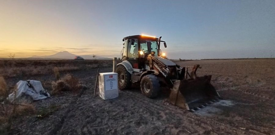 Tomarza’da Cumhuriyet’in 200. Yılında Açılmak Üzere Zaman Kapsülü Gömüldü