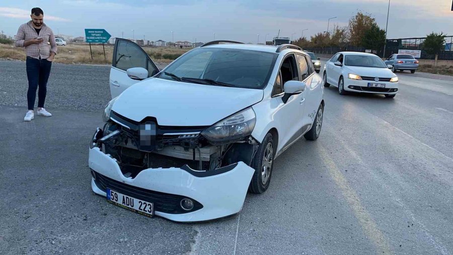 Otomobil İle Motosiklet Çarpıştı: 1 Ağır Yaralı