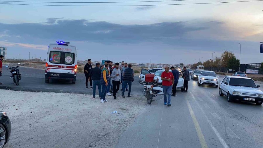 Otomobil İle Motosiklet Çarpıştı: 1 Ağır Yaralı