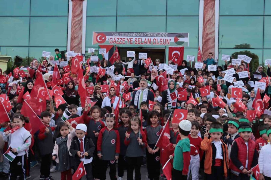 Minik Ellerini ‘filistin’ İçin Semaya Açtılar