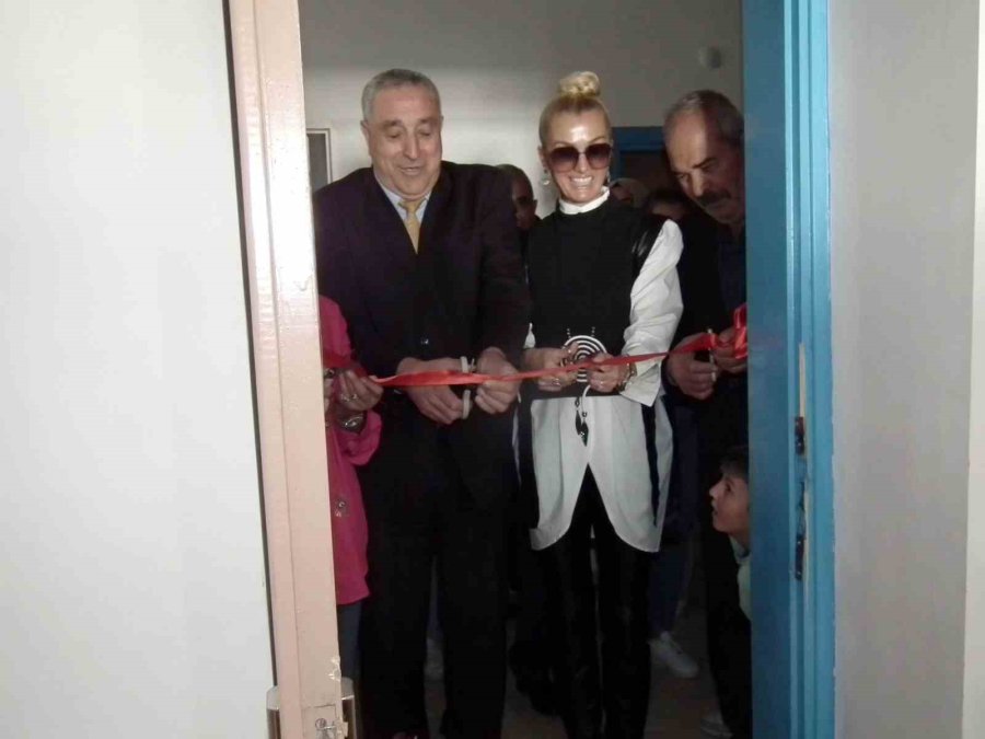 Tuğba Özay’ın Babasının Adı Konya’da Kültür Merkezi Ve Kütüphaneye Verildi