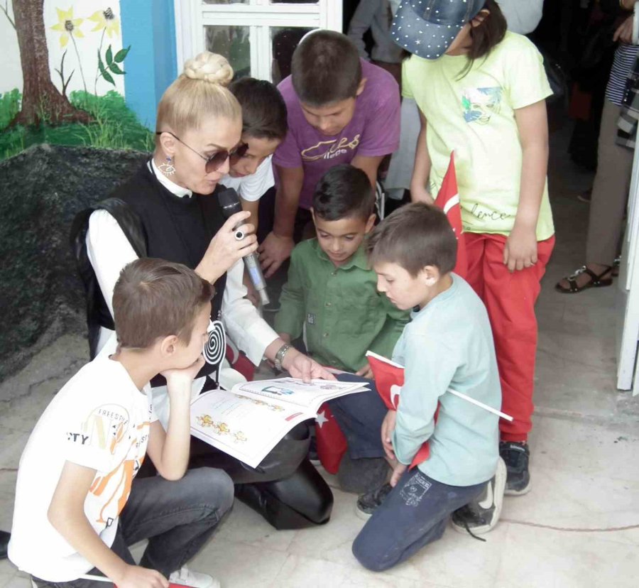 Tuğba Özay’ın Babasının Adı Konya’da Kültür Merkezi Ve Kütüphaneye Verildi