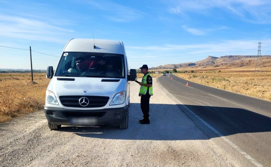 Jandarmadan Yolcu Otobüslerinde Sivil Trafik Denetimi