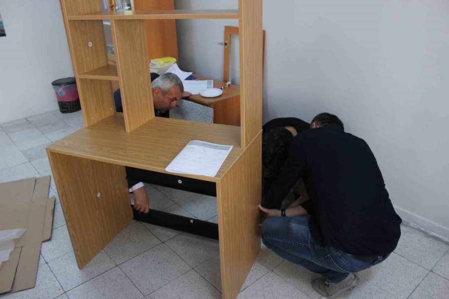 Kayseri’de Çalışma Masası Ve Kitaplığı Olmayan Öğrenci Kalmayacak