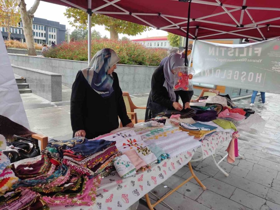 Niğde’de Filistin İçin ‘hayır Çarşısı’ Açıldı