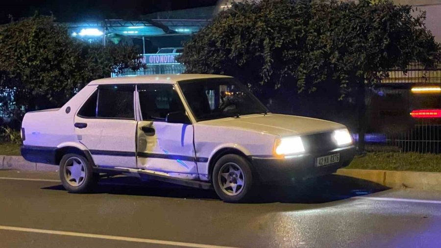 Antalya’da Trafik Kazası: 2 Yaralı
