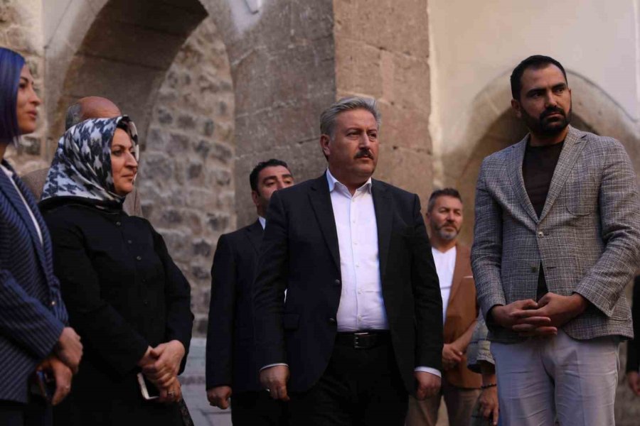 Tarihine Sahip Çıkan Melikgazi, Köşk Medrese’yi Gün Yüzüne Çıkarıyor