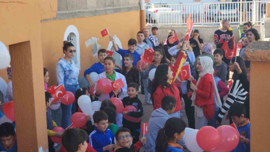 Erü Spor Bilimleri Fakültesi’nden "bir İşaret, Bin Umut" Etkinliği