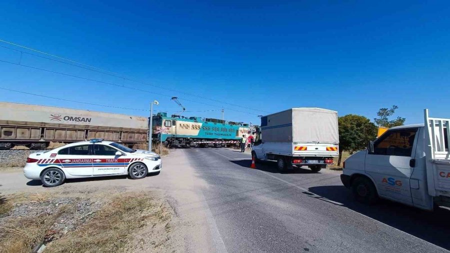 Jandarmadan Hemzemin Geçitlerde Denetim Yaptı