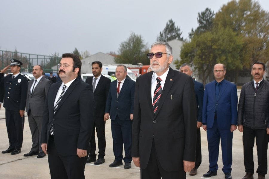 İnönü Ata’sını Saygıyla Andı