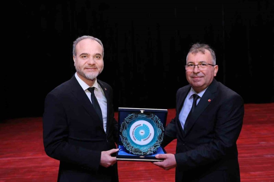 Niğde Ömer Halisdemir Üniversitesi’nde 10 Kasım Atatürk’ü Anma Etkinlikleri Düzenlendi